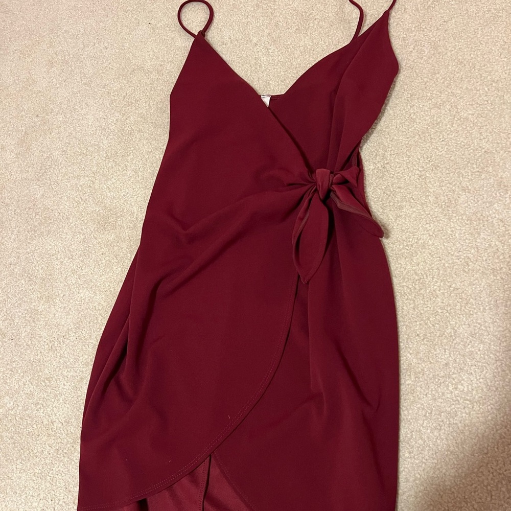 Adorable burgundy dress with bow tie!